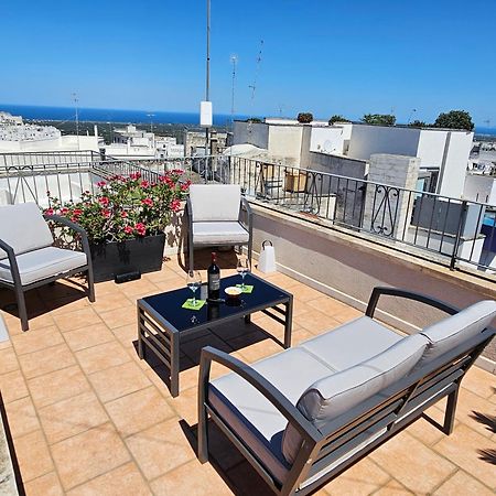 Casa Josephina - Three Level Stone Home With Balcony, 2 Roof Terraces & Sea Views Ostuni Værelse billede
