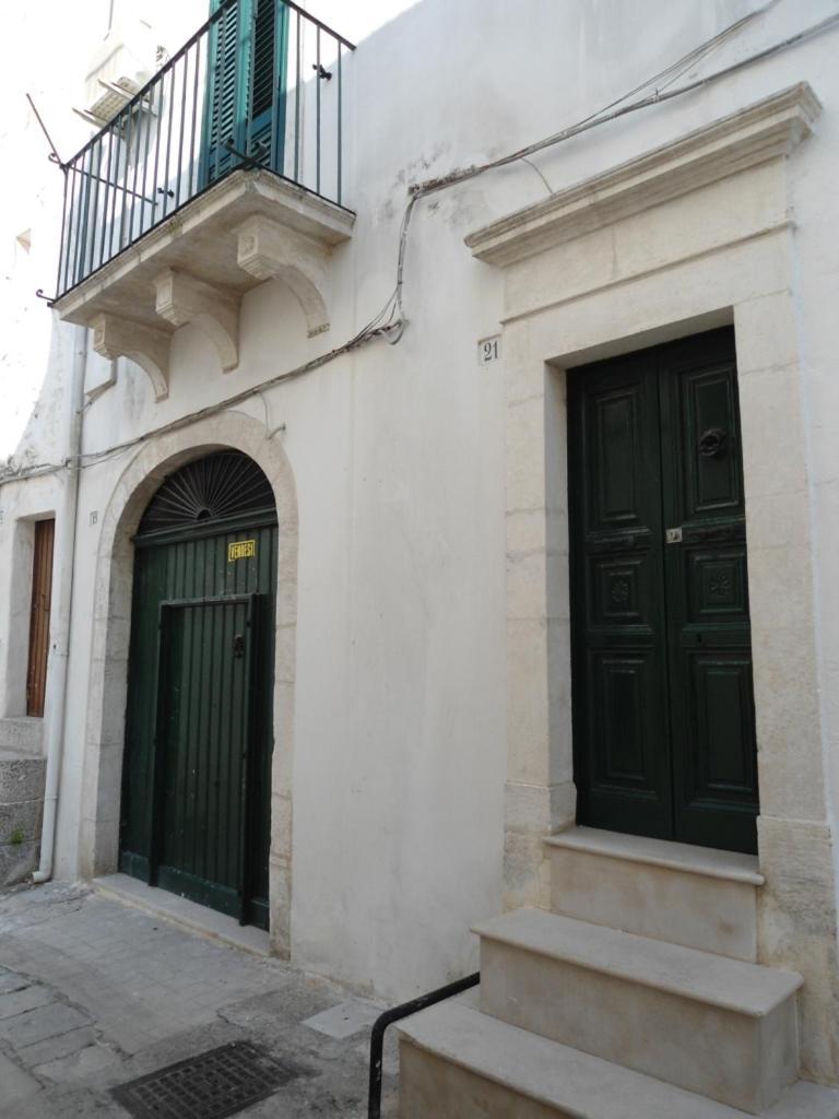 Casa Josephina - Three Level Stone Home With Balcony, 2 Roof Terraces & Sea Views Ostuni Eksteriør billede